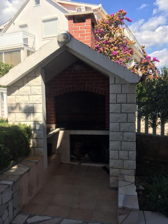 Suz-Ana Apartment Trogir Exterior photo