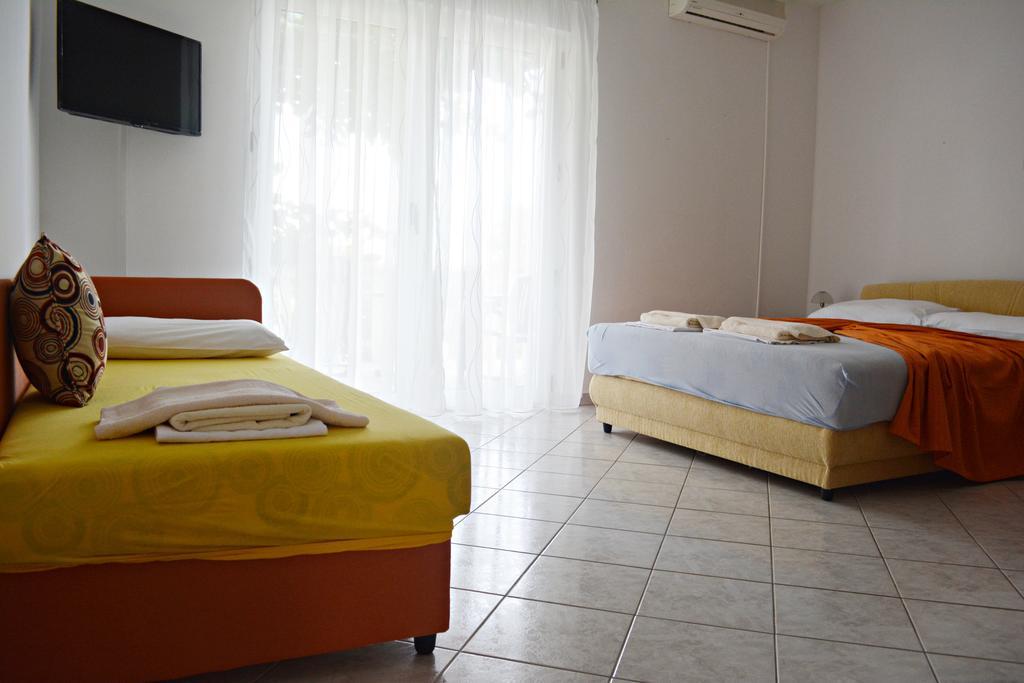 Suz-Ana Apartment Trogir Exterior photo