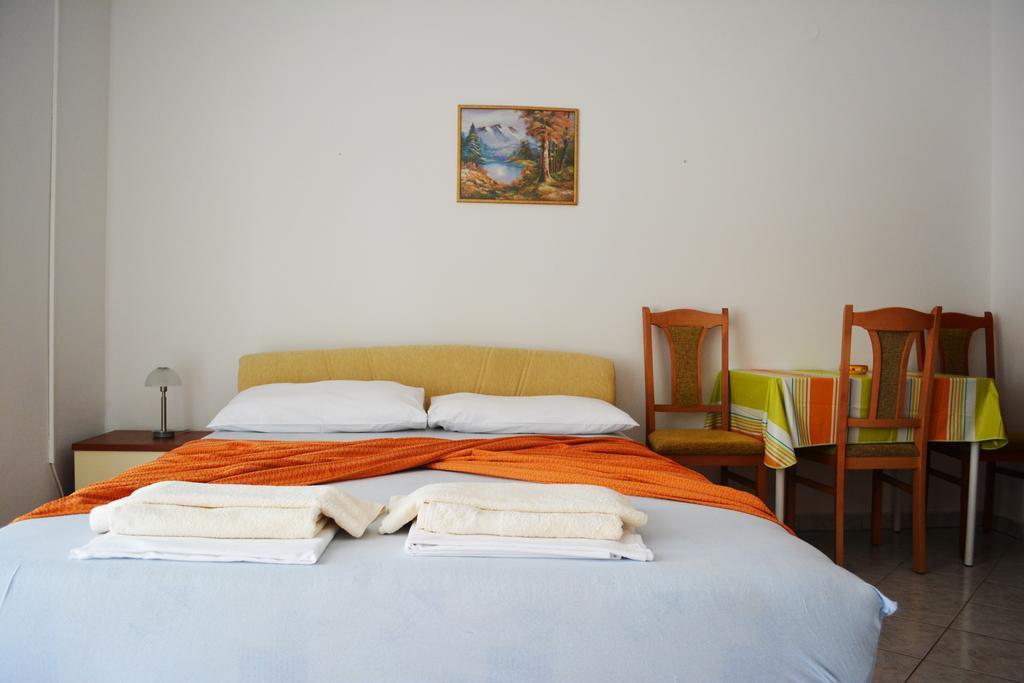 Suz-Ana Apartment Trogir Exterior photo