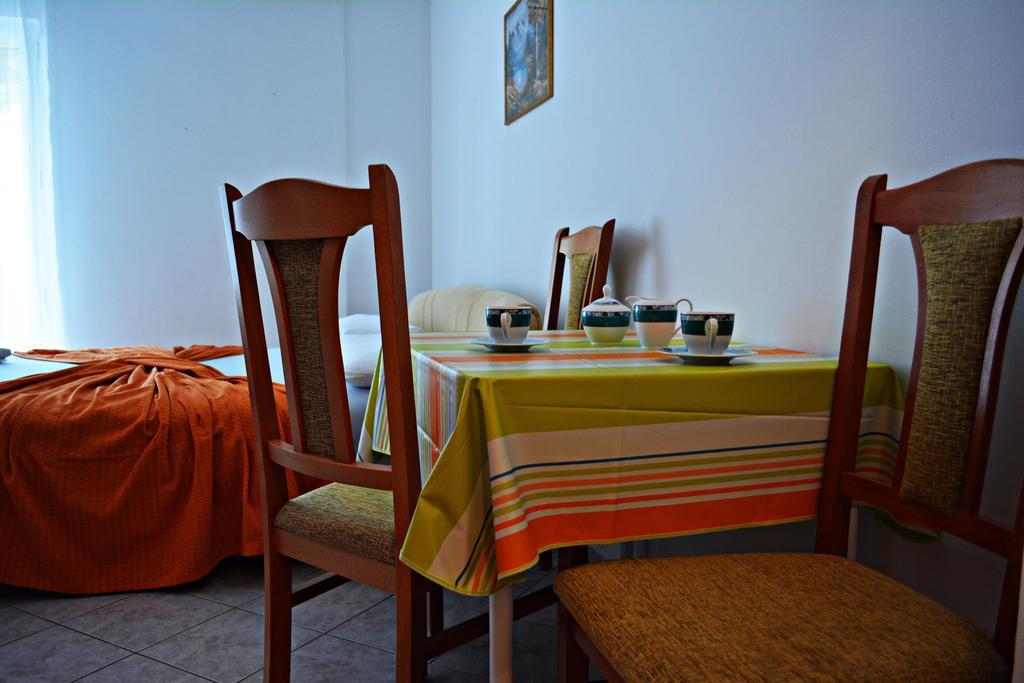 Suz-Ana Apartment Trogir Exterior photo