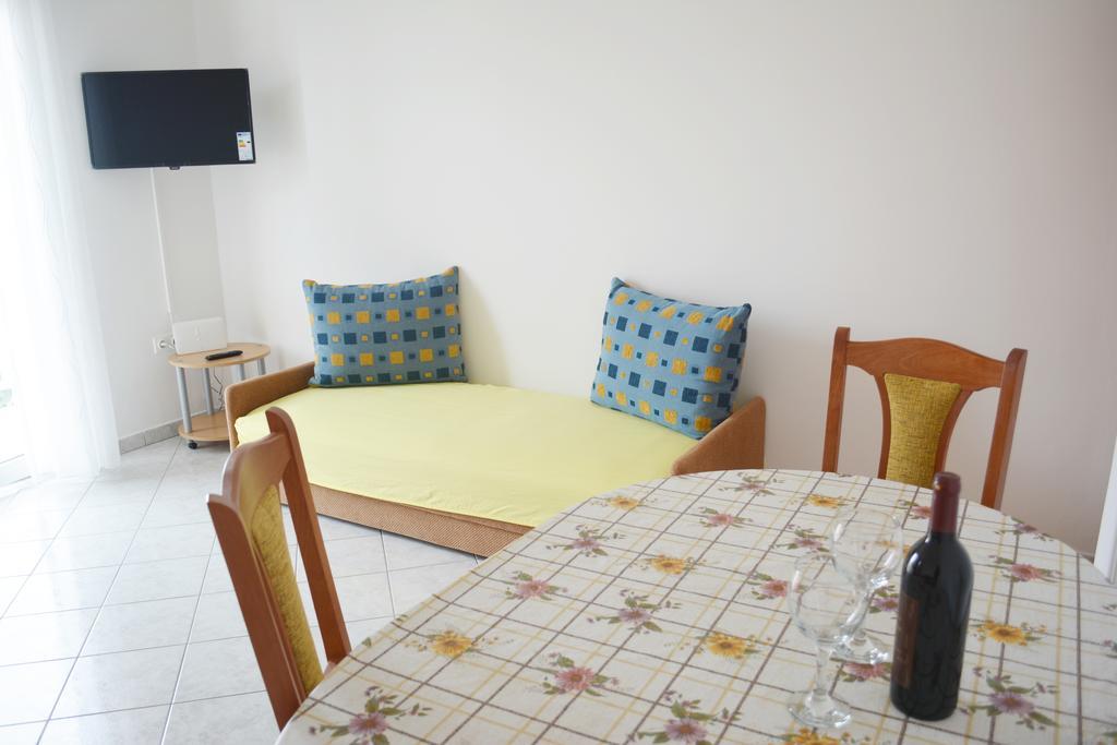 Suz-Ana Apartment Trogir Exterior photo