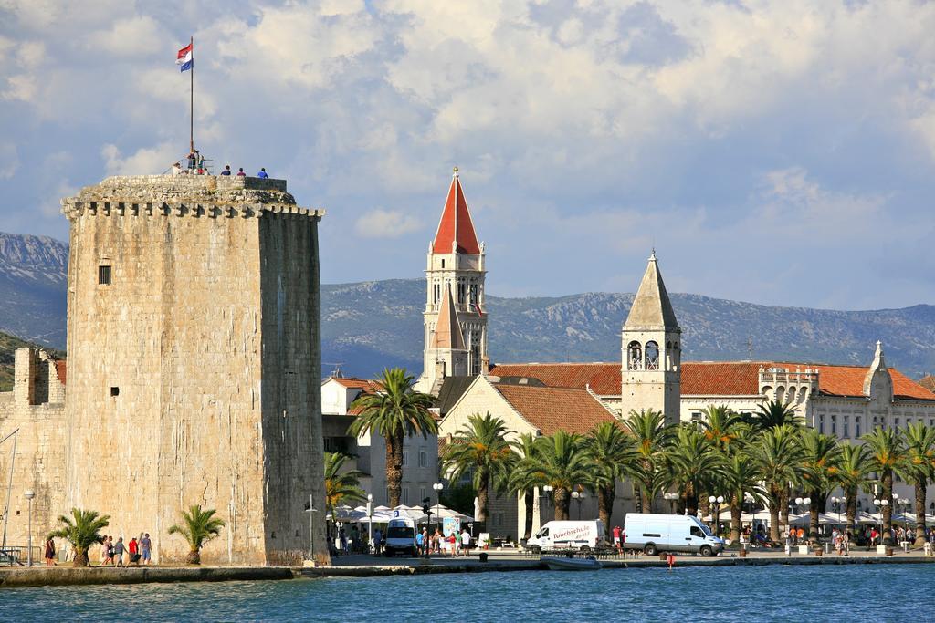Suz-Ana Apartment Trogir Exterior photo